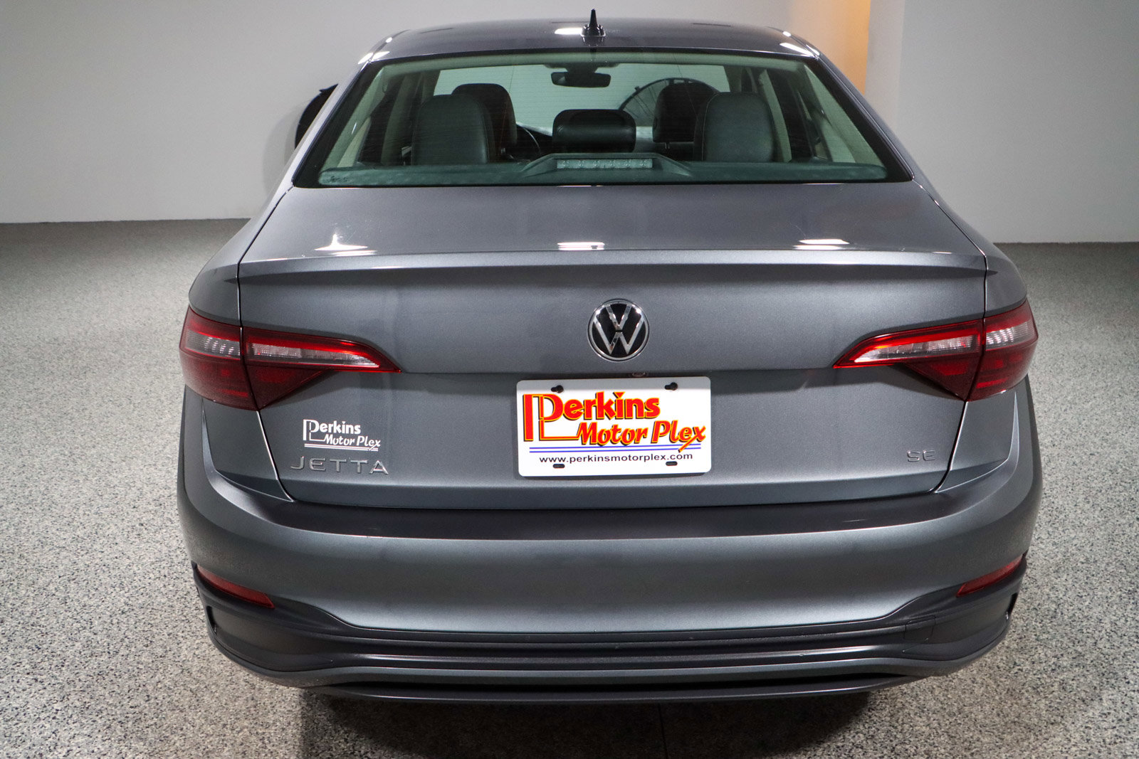 Used 2024 Volkswagen Jetta SE image 8