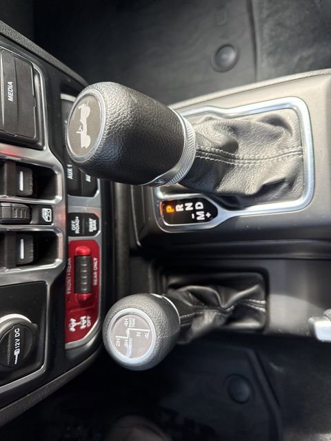 Used 2024 Jeep Wrangler Unlimited Rubicon 4xe w/ Technology Group AWD/4WD image 30