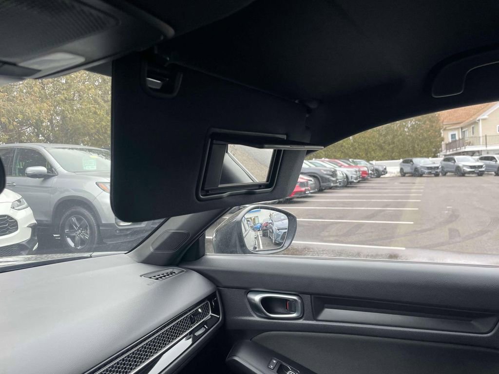 Certified 2025 Honda Civic Sport image 30