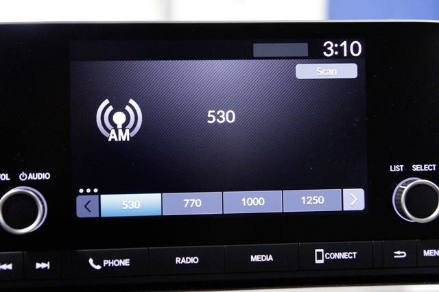 Used 2024 Honda HR-V LX image 32