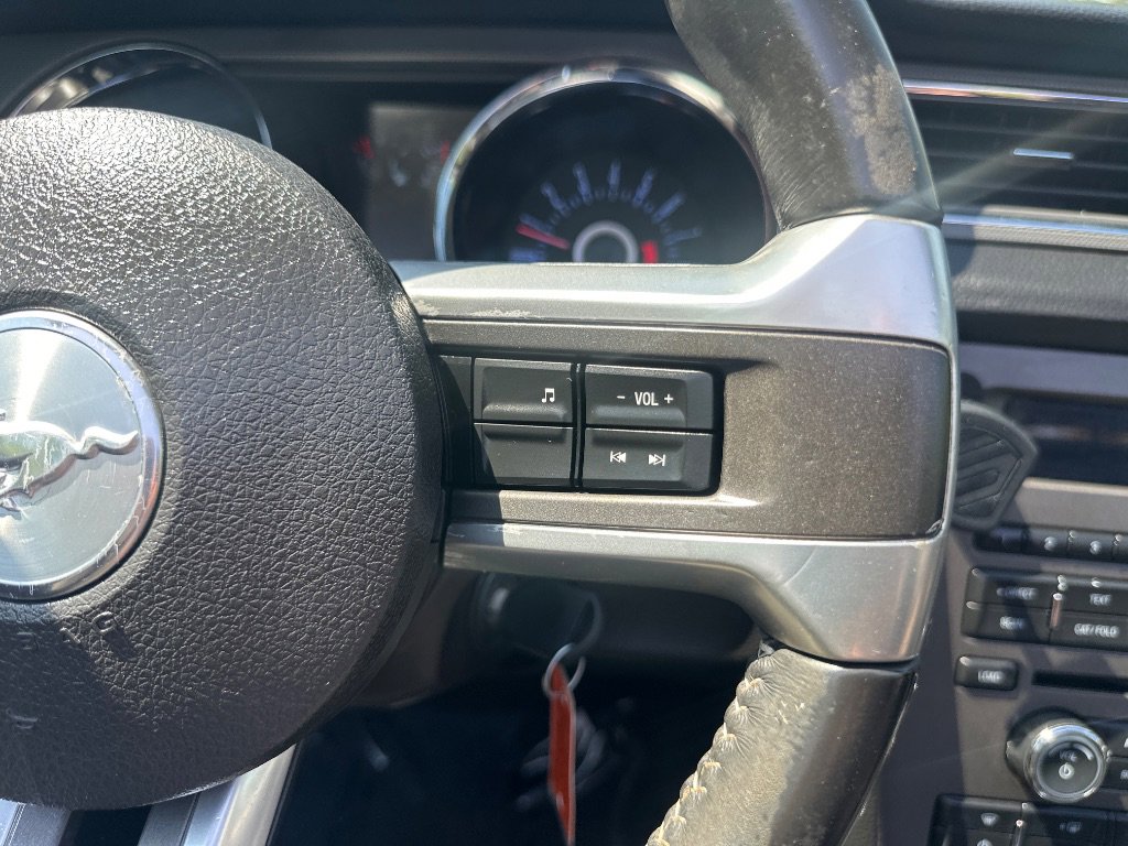 Used 2013 Ford Mustang Convertible image 31