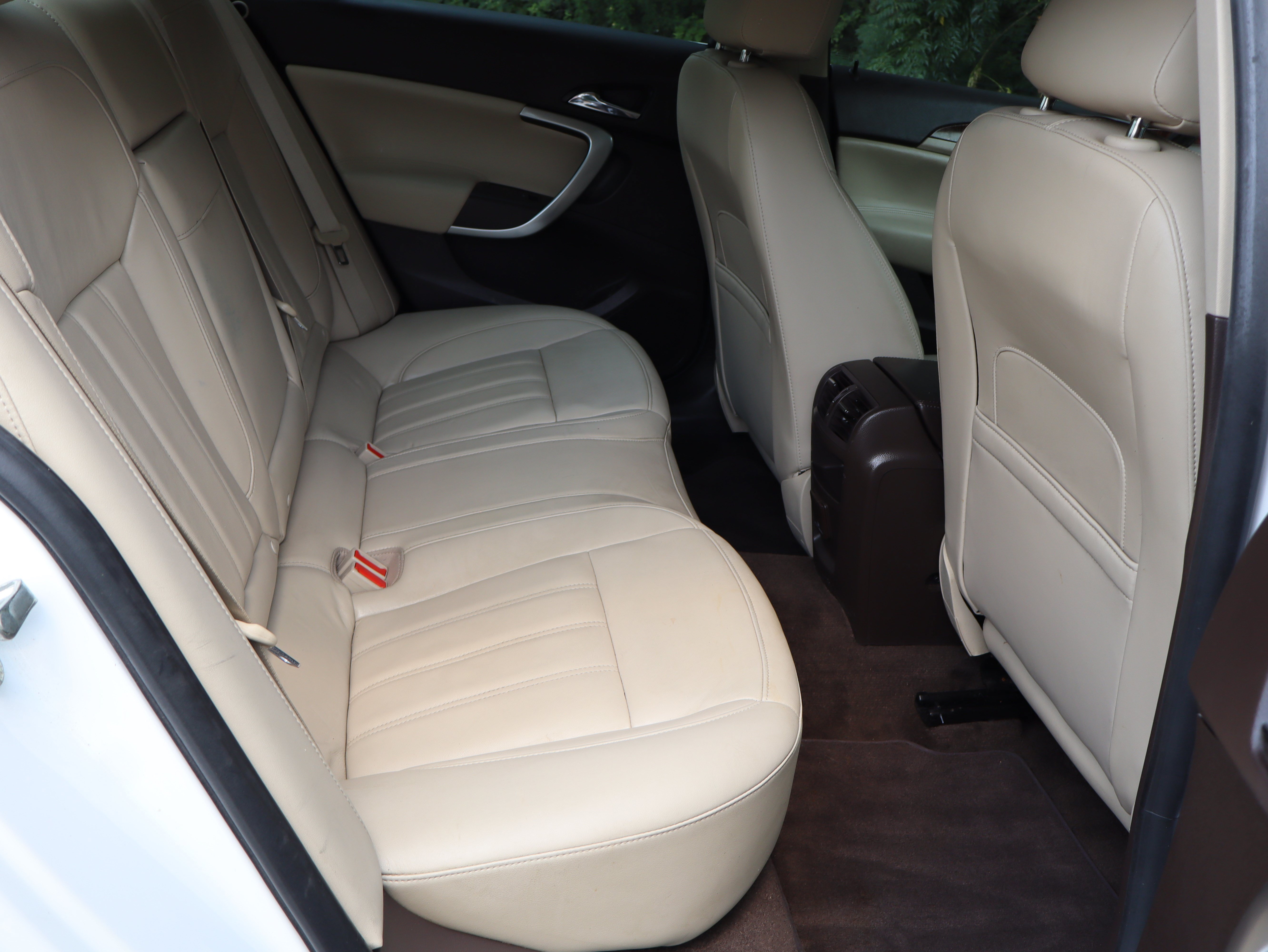 Used 2012 Buick Regal Premium FWD image 44