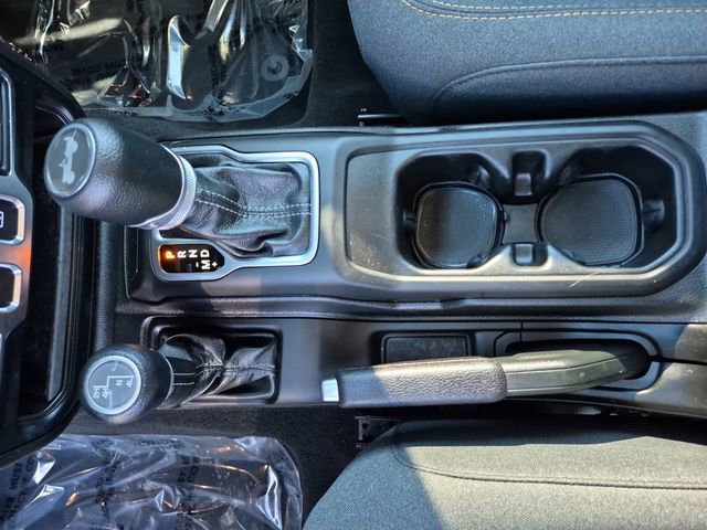 Used 2024 Jeep Wrangler Sport AWD/4WD image 24