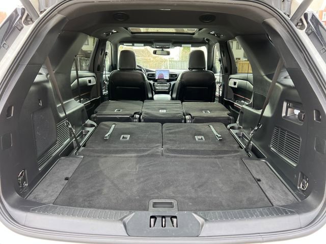 Used 2022 Ford Explorer ST-Line image 32