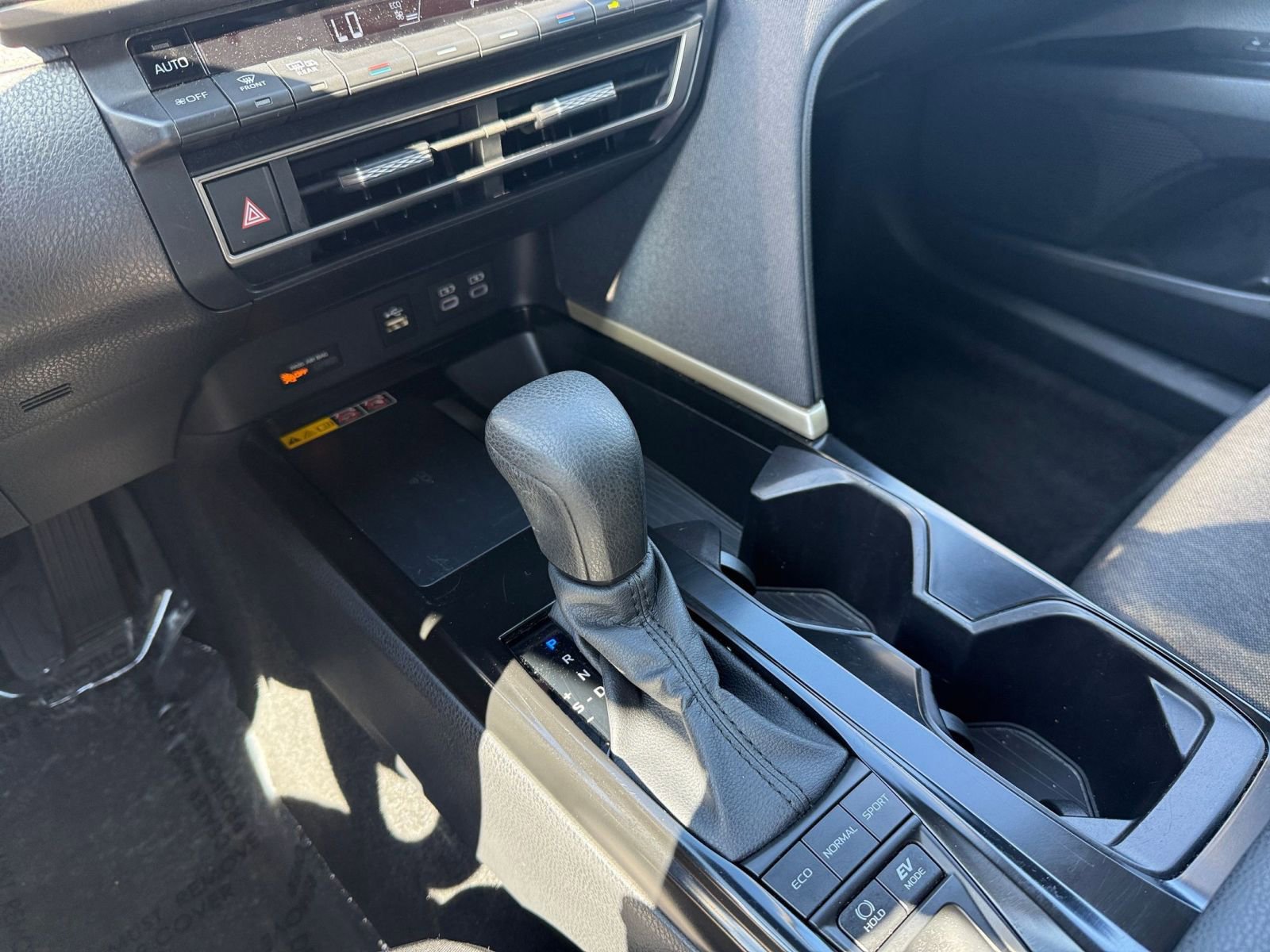 Used 2025 Toyota Camry LE image 35