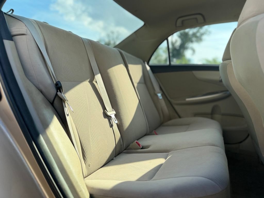 Used 2011 Toyota Corolla LE FWD image 24