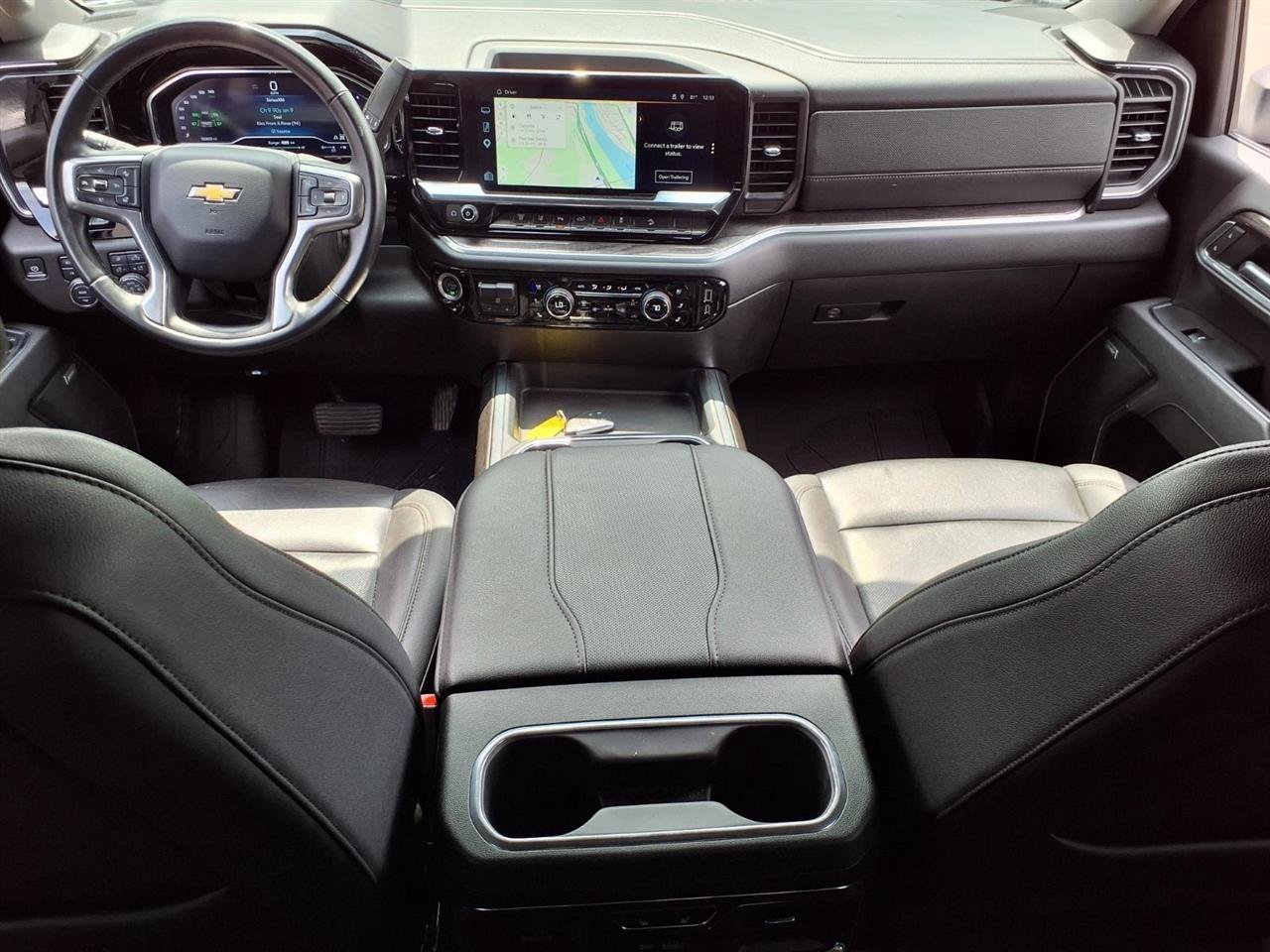 Used 2025 Chevrolet Silverado 2500 LTZ w/ LTZ Premium Package AWD/4WD image 8