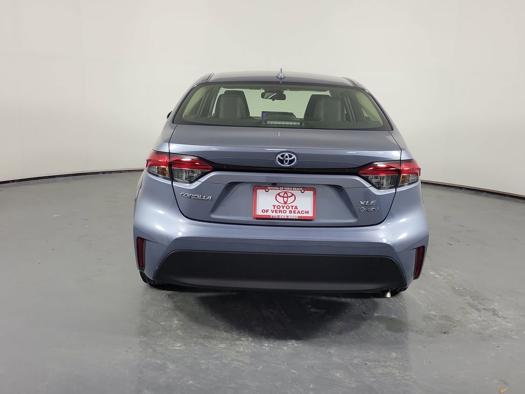 Certified 2025 Toyota Corolla XLE FWD image 5