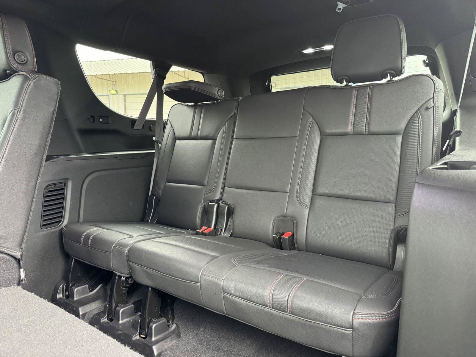 Used 2023 Chevrolet Suburban RST AWD/4WD image 37