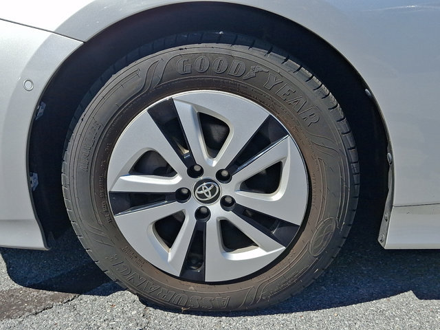 Used 2018 Toyota Prius Four FWD image 8