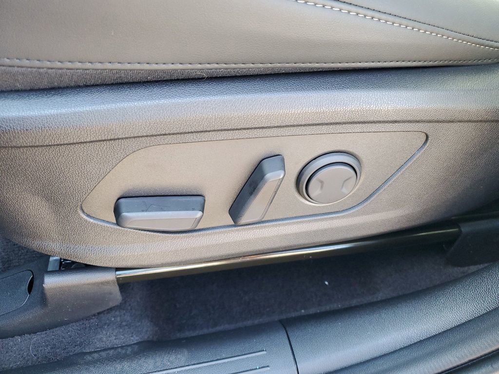 Used 2025 Kia Sorento S w/ Panoramic Sunroof Package FWD image 7