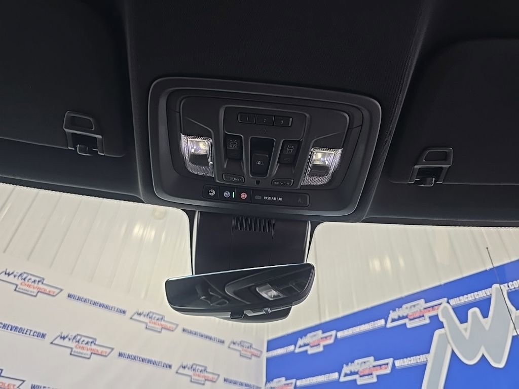 Used 2025 Chevrolet Silverado 1500 High Country AWD/4WD image 30