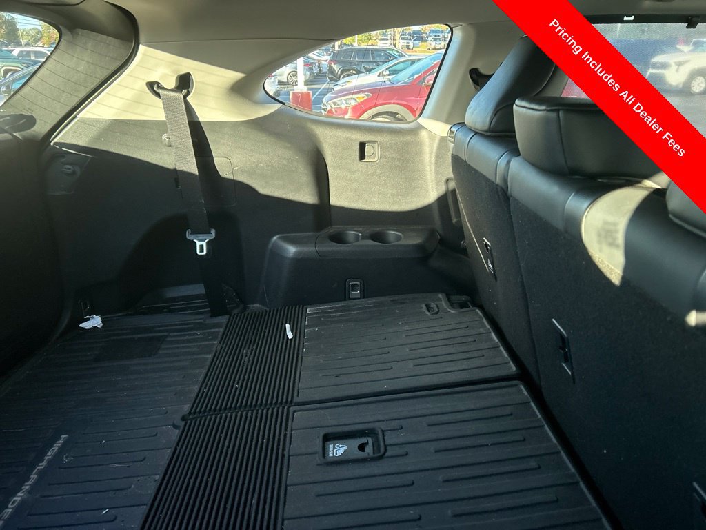 Used 2020 Toyota Highlander XLE FWD image 6