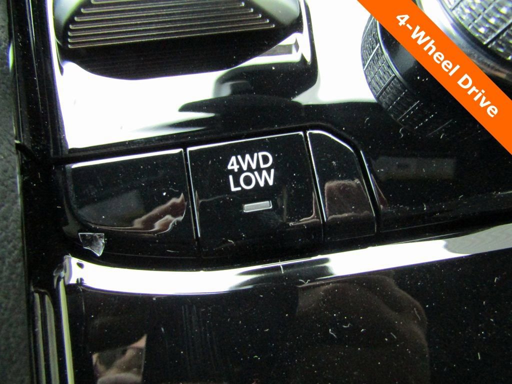 New 2025 Jeep Grand Cherokee L Summit w/ Obsidian Package image 21