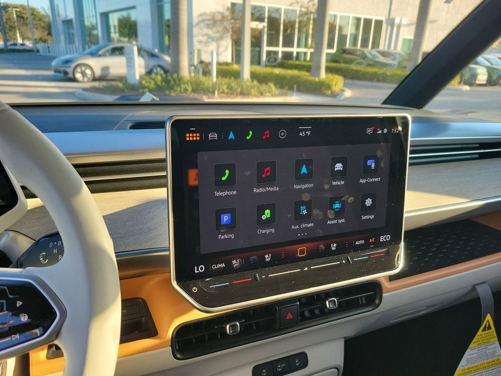 New 2025 Volkswagen ID. Buzz 1st Edition image 11