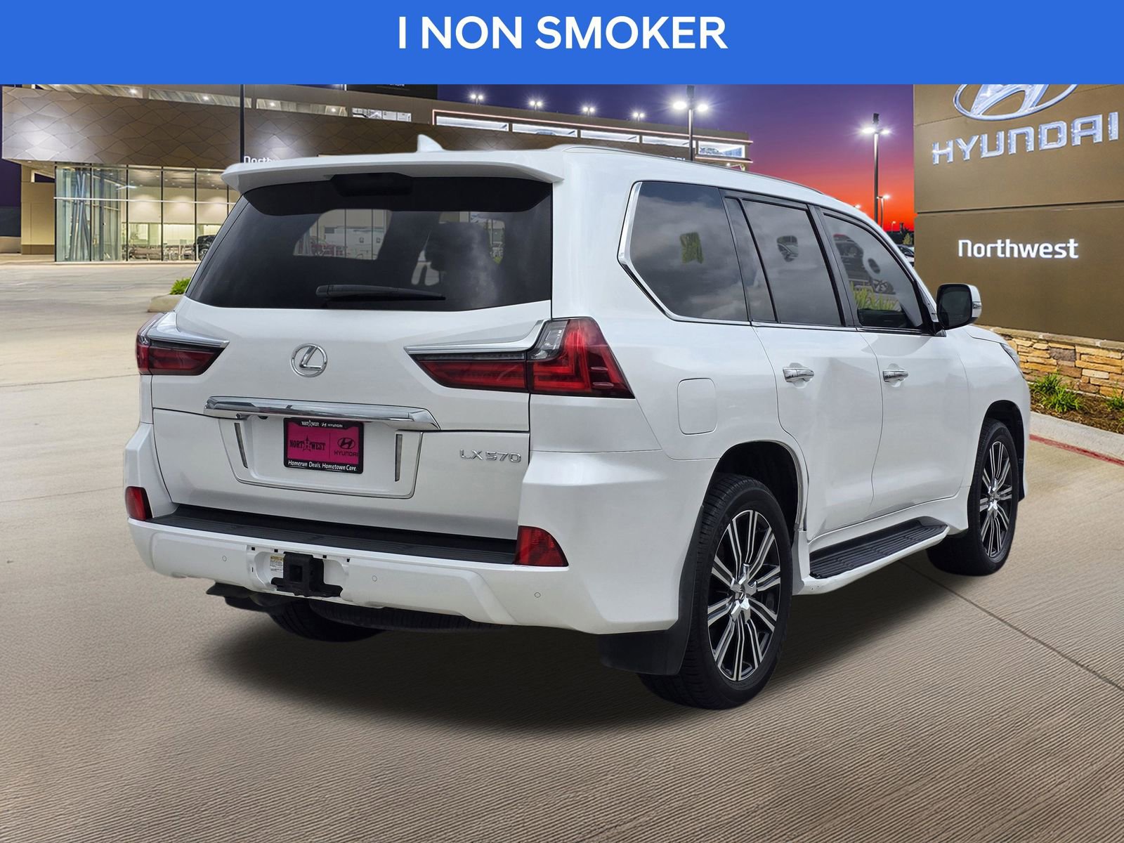 Used 2019 Lexus LX 570 4WD w/ Luxury Package image 6