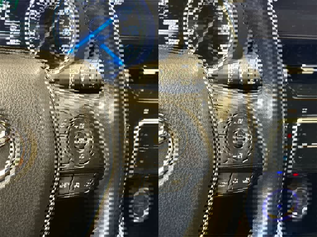 Used 2021 Toyota Venza XLE w/ Softex Package image 25