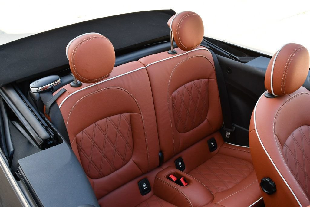 Used 2024 MINI Cooper S w/ Signature Upholstery Package FWD image 17