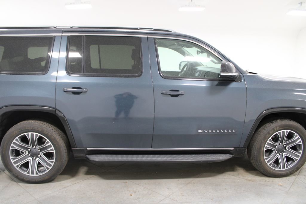 Used 2024 Jeep Wagoneer Series II image 11
