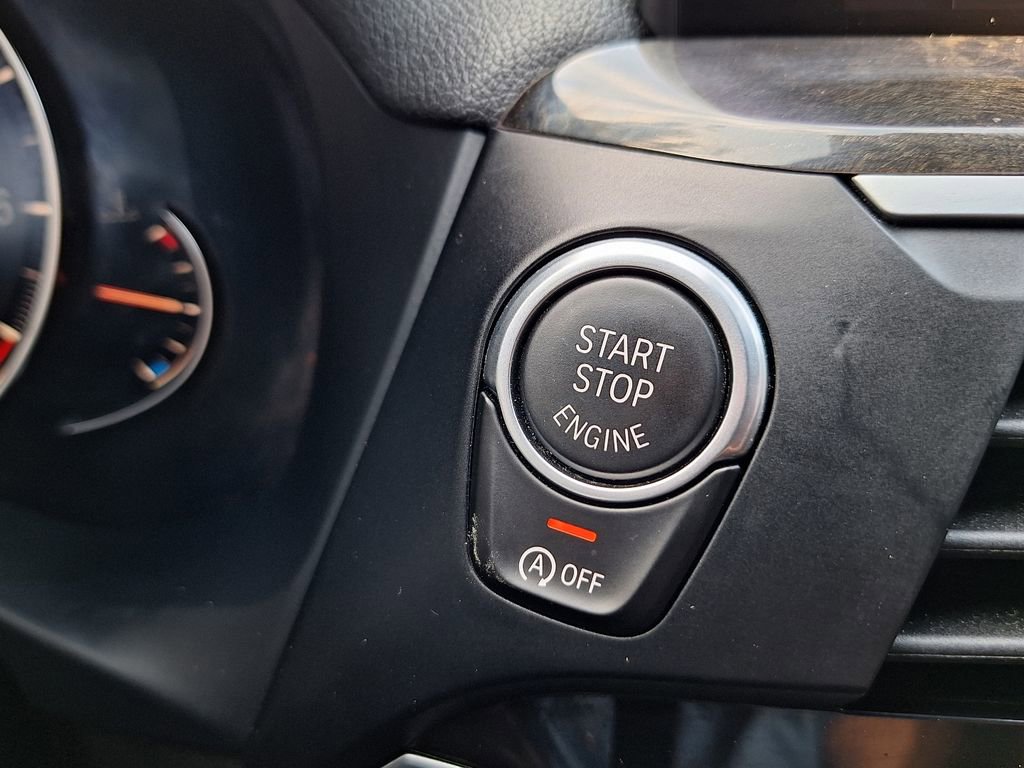 Used 2019 BMW X3 xDrive30i w/ Executive Package AWD/4WD image 24