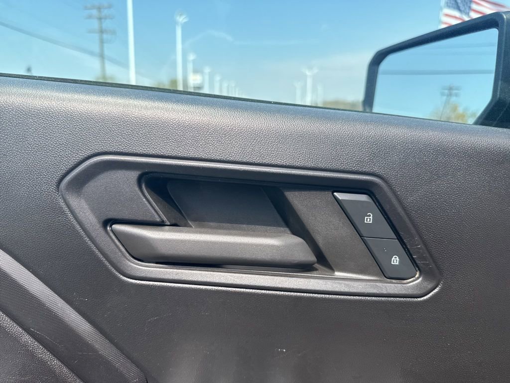 Used 2023 Chevrolet Colorado W/T image 10