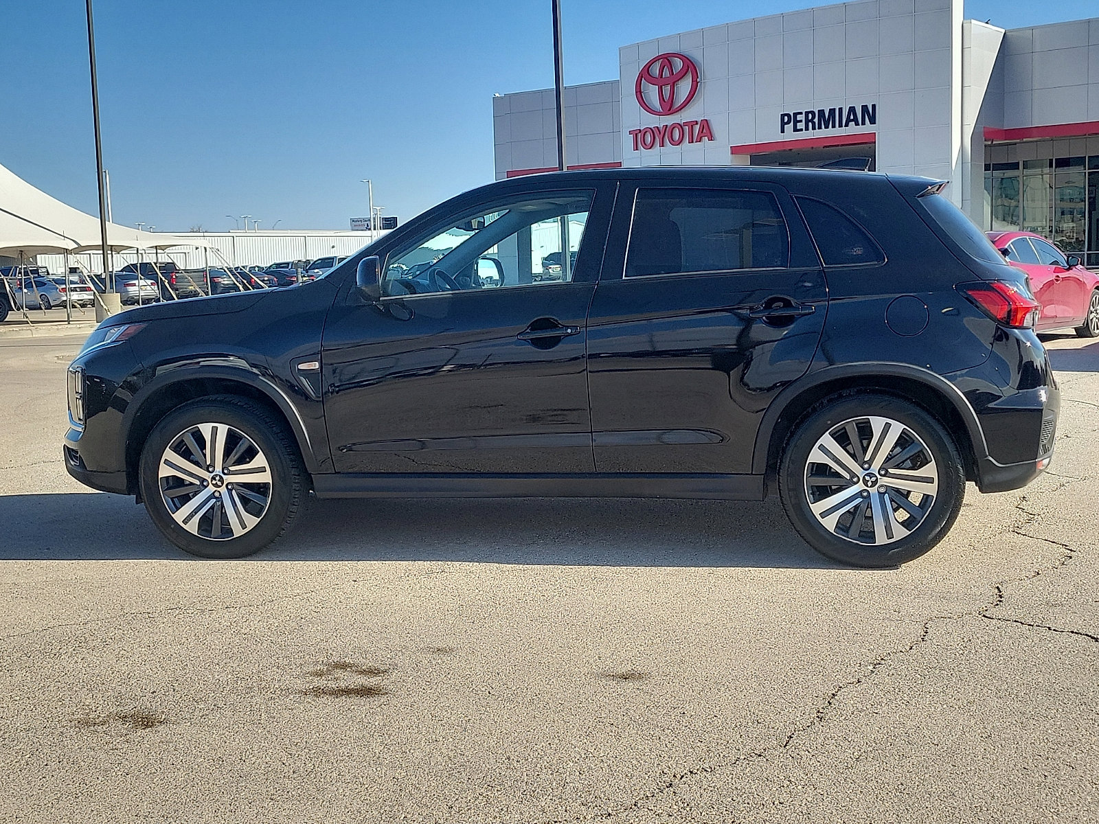 Used 2024 Mitsubishi Outlander Sport ES image 2