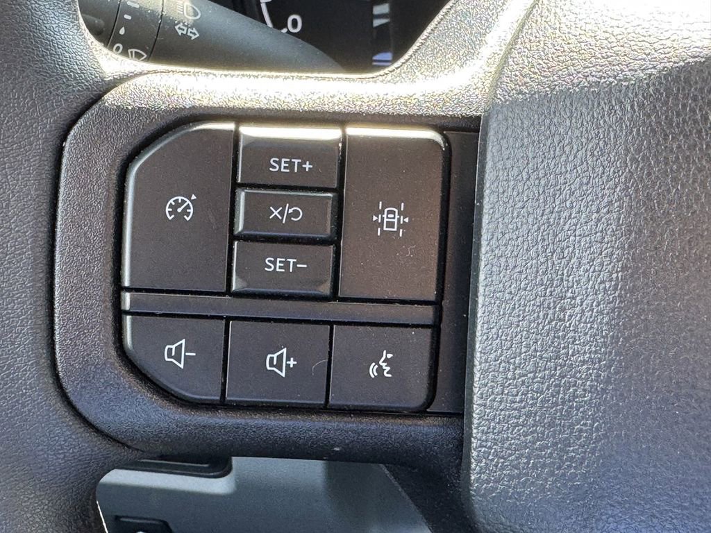 New 2025 Ford F550 2WD Regular Cab Super Duty w/ XLT Value Package image 18