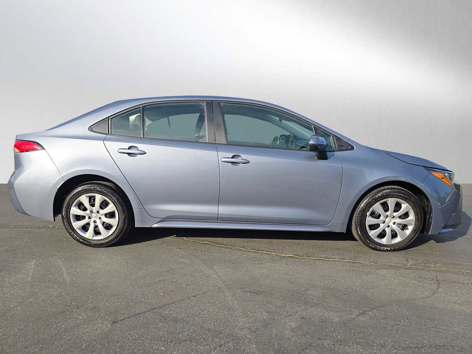 Certified 2025 Toyota Corolla LE image 2