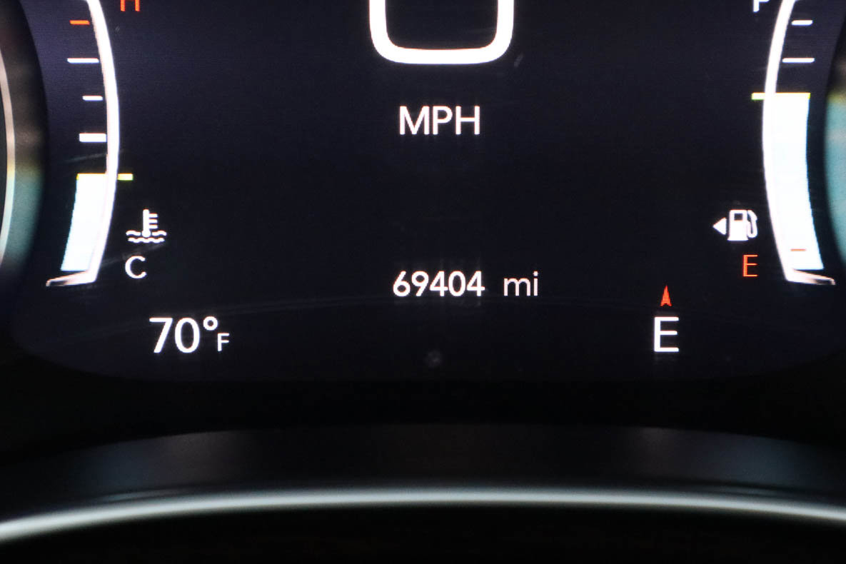 Used 2023 Chrysler Pacifica Limited FWD image 34