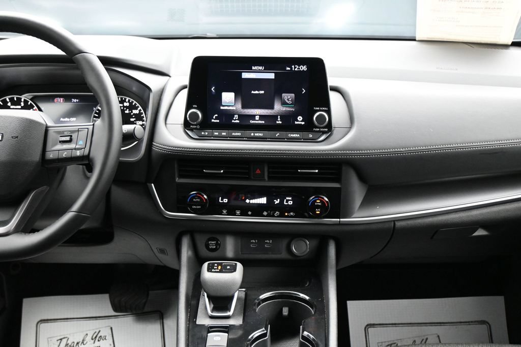 Used 2026 Nissan Rogue SV AWD/4WD image 18