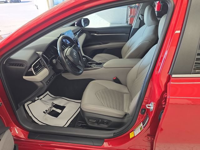 Used 2022 Toyota Camry SE w/ Carpet Mat Package (TMS) FWD image 13