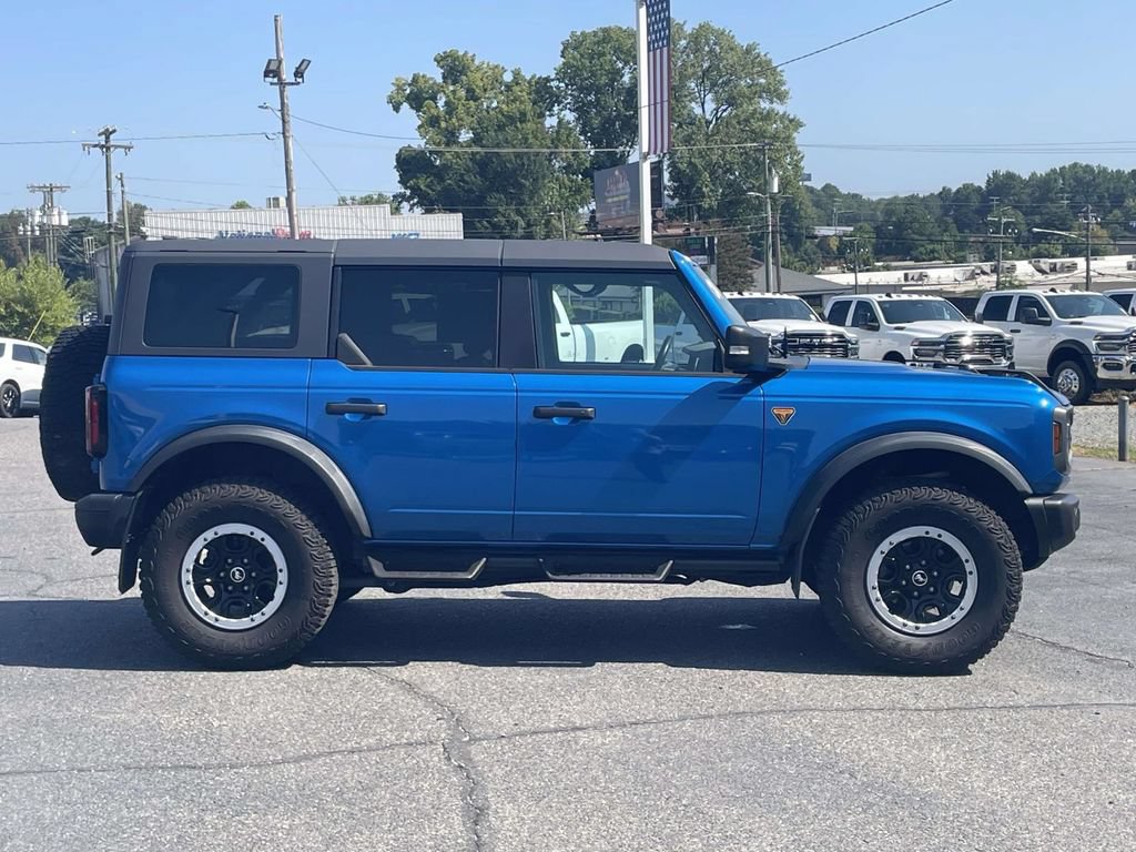 Used 2023 Ford Bronco Badlands w/ Sasquatch Package AWD/4WD image 9