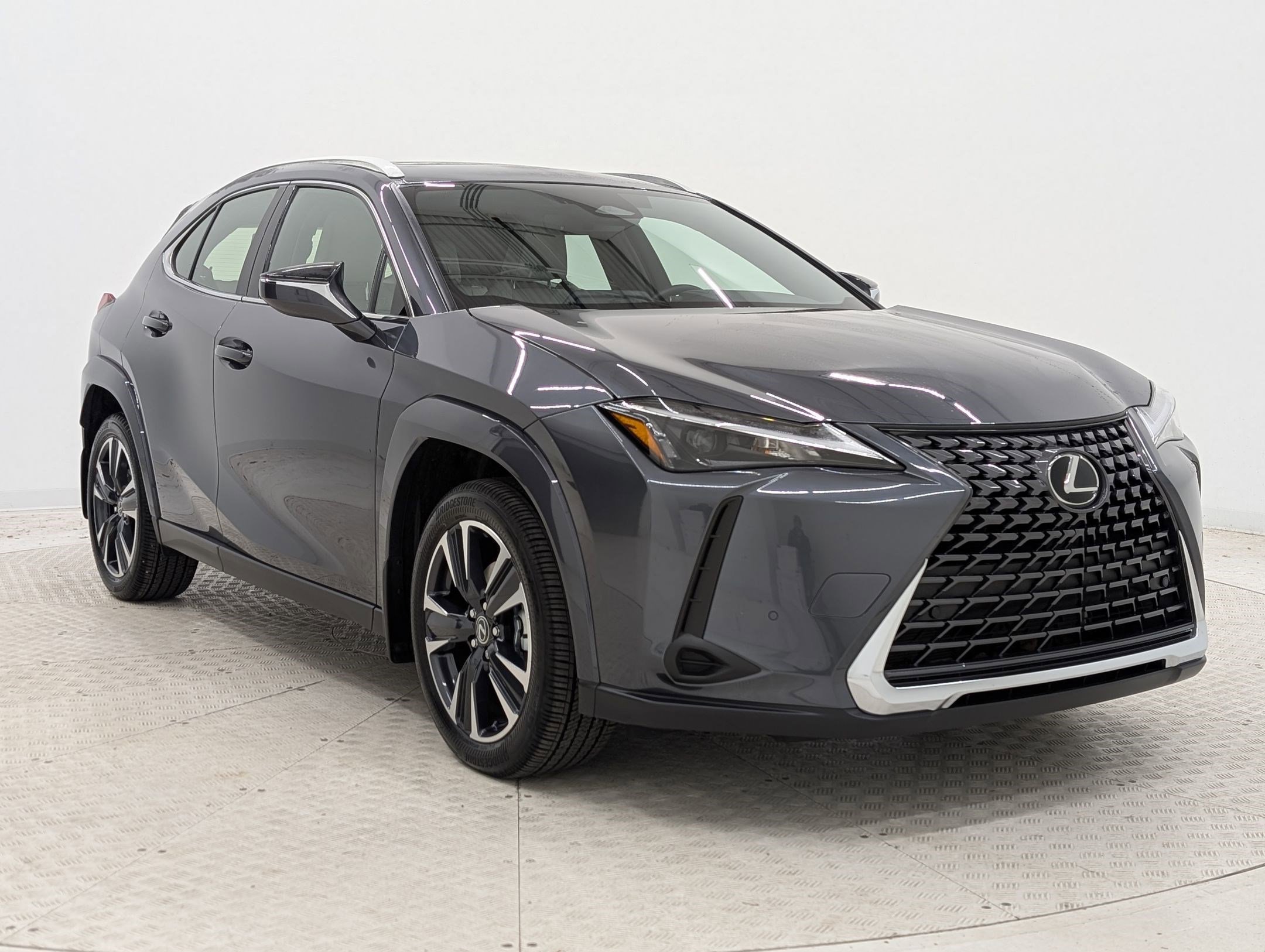 Used 2025 Lexus UX 300h FWD image 7