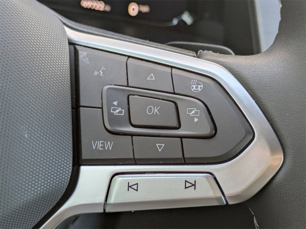 Used 2024 Volkswagen Atlas Cross Sport SE image 25