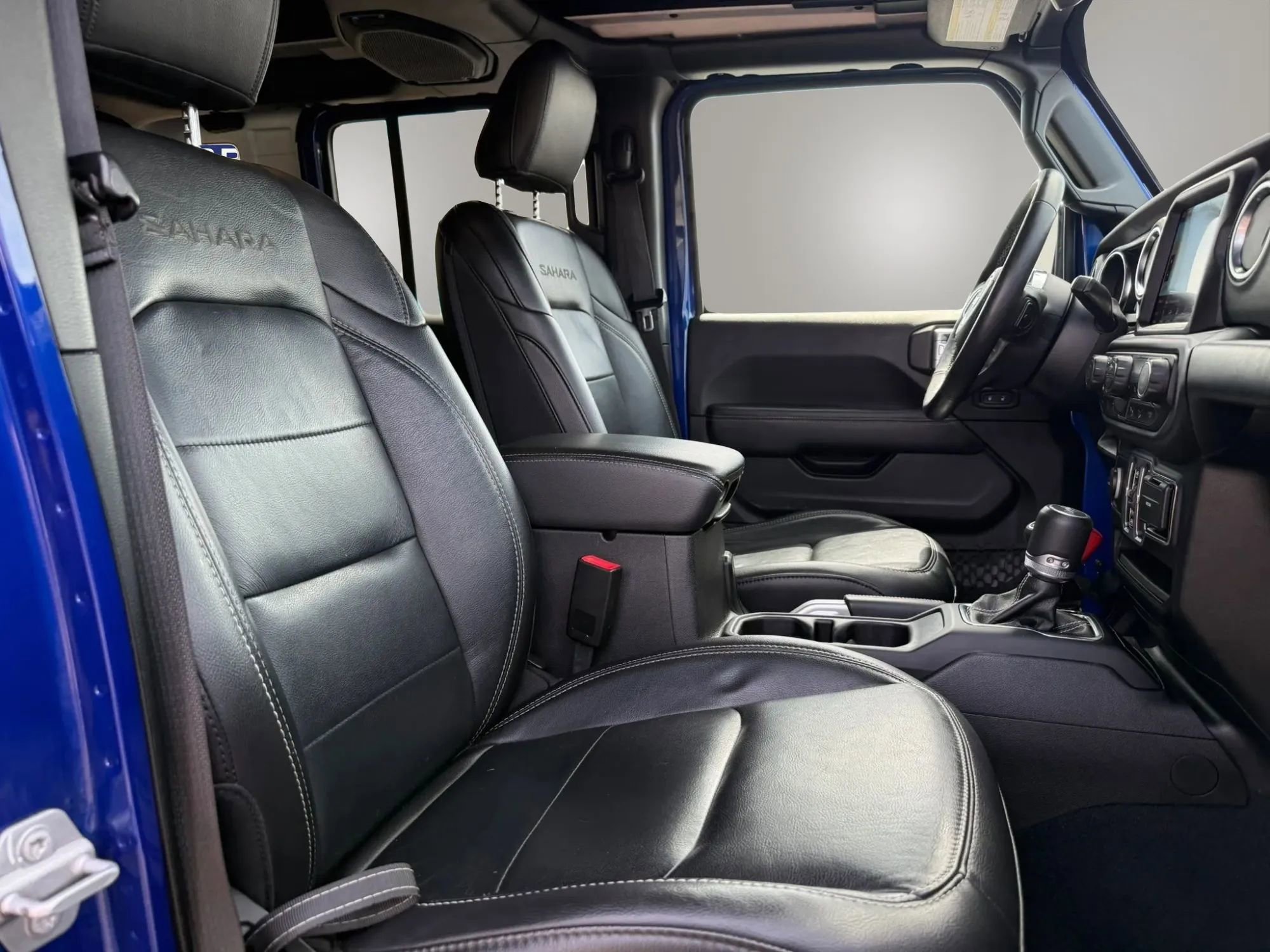 Used 2019 Jeep Wrangler Unlimited Sahara image 27