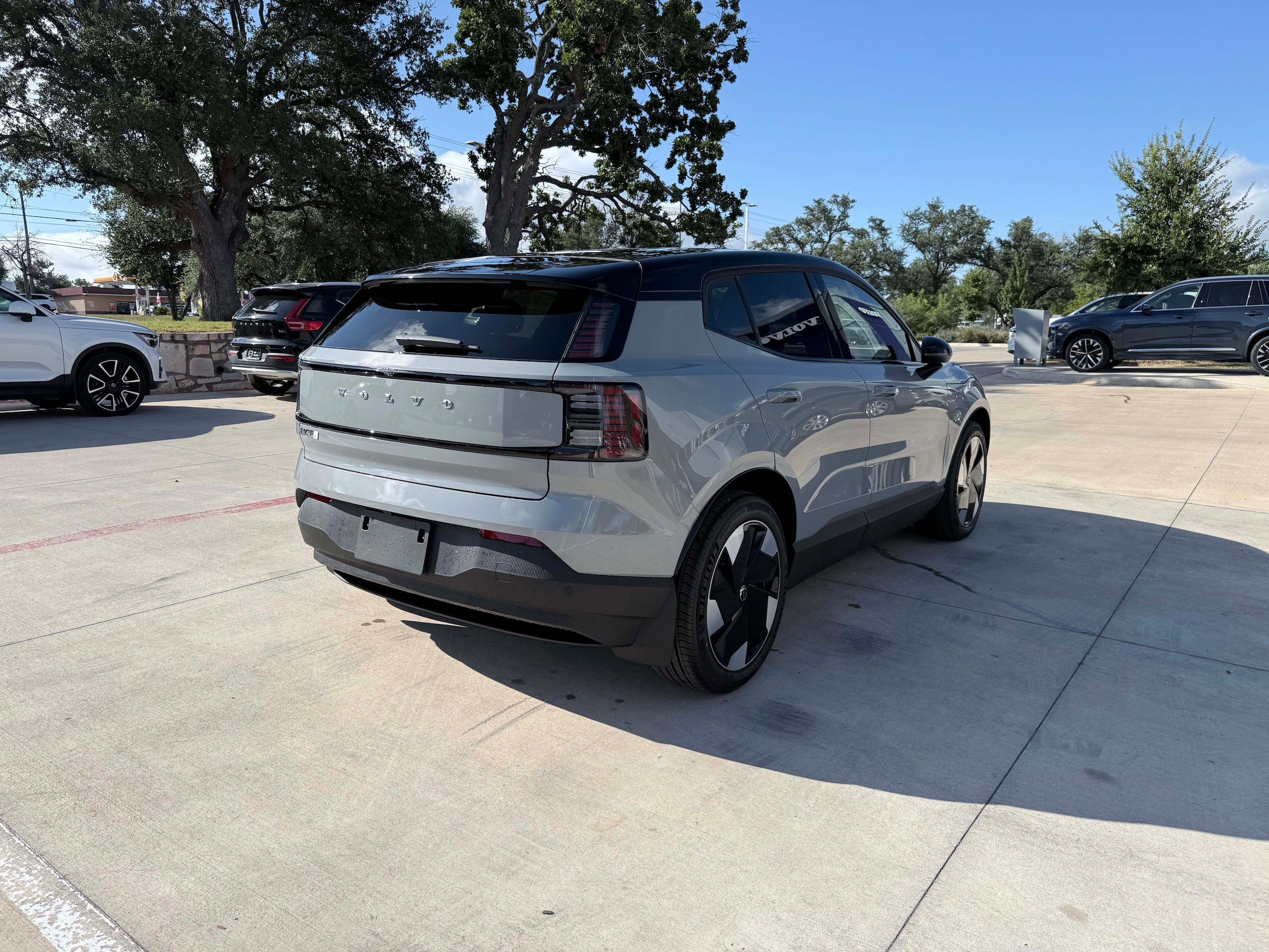 New 2026 Volvo EX30 Plus w/ Protection Package Premier AWD/4WD image 6