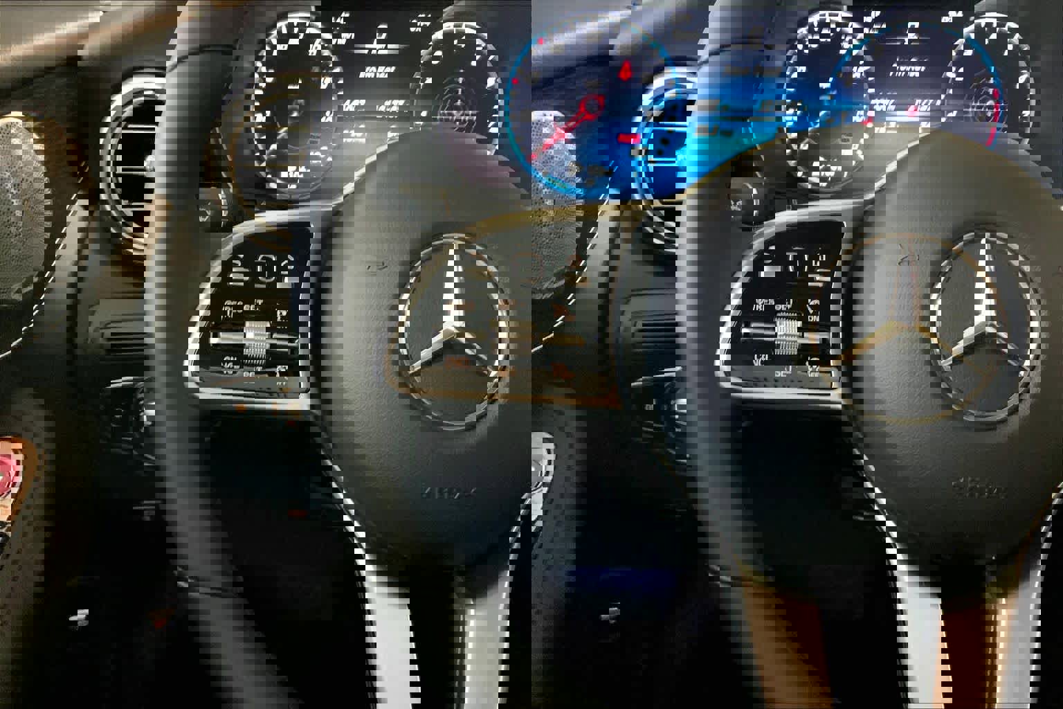 Used 2021 Mercedes-Benz GLC 300 4MATIC image 24