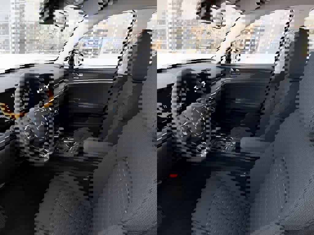 New 2026 Kia K5 LXS FWD image 17