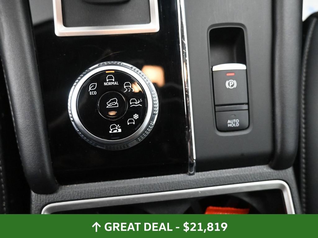Used 2024 Mitsubishi Outlander SE image 32
