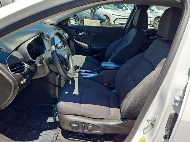 Used 2021 Chevrolet Malibu LT FWD image 18