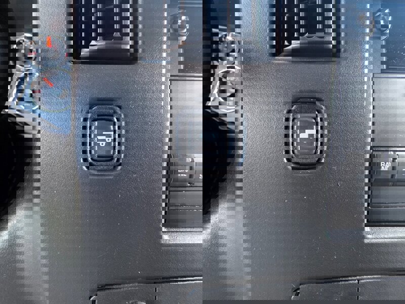 Used 2014 Chevrolet Express 2500 image 37