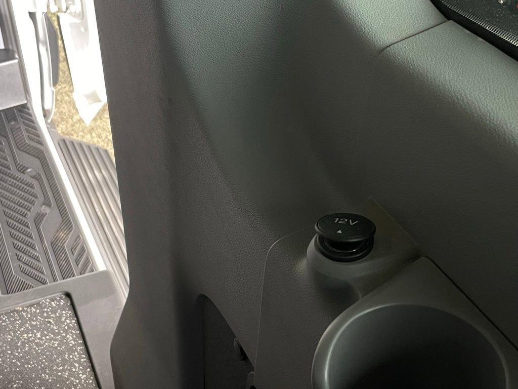 Used 2017 Ford Transit 150 XLT image 27