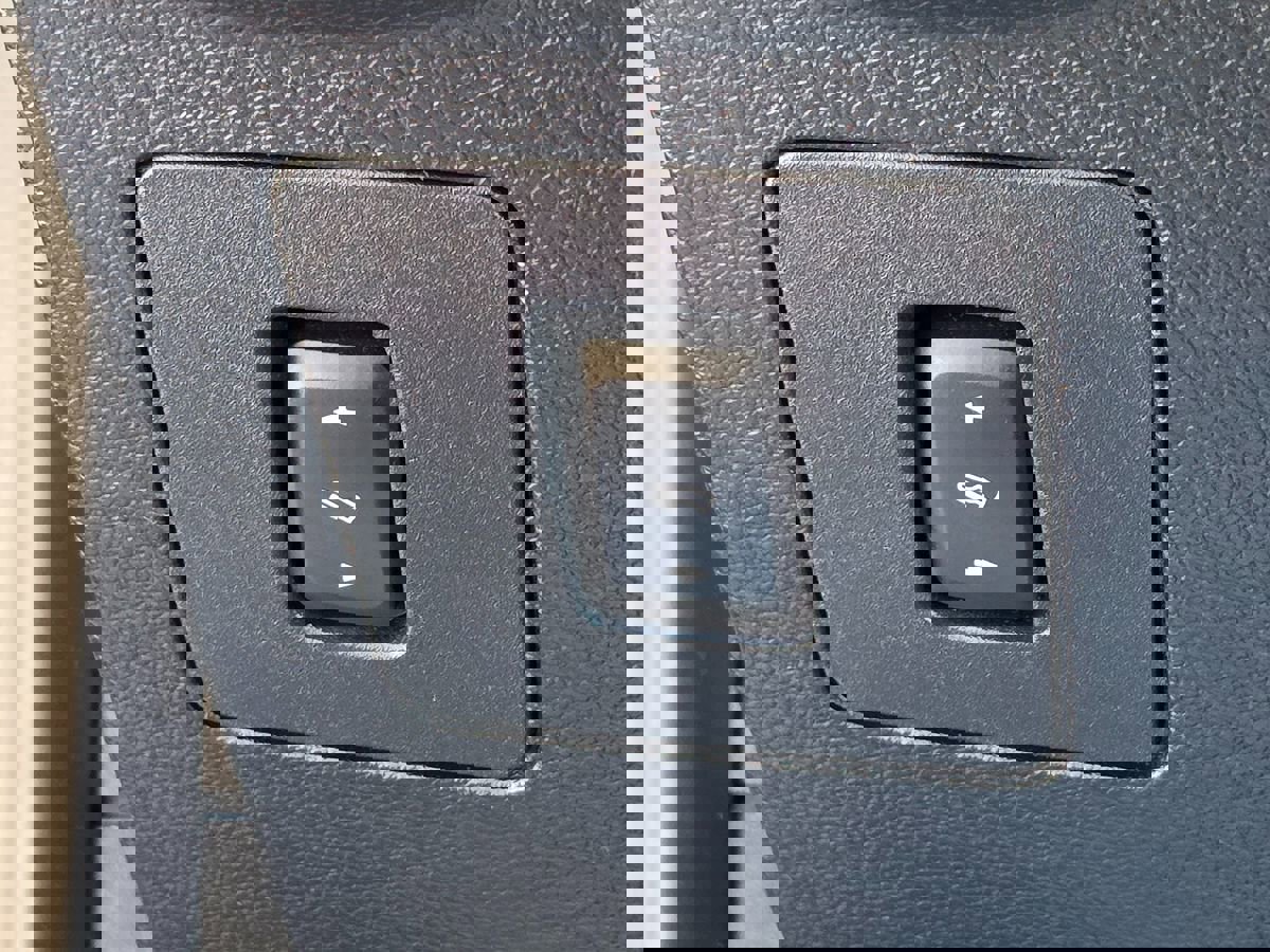 Used 2015 Ford F150 Platinum w/ Equipment Group 701A Luxury image 55