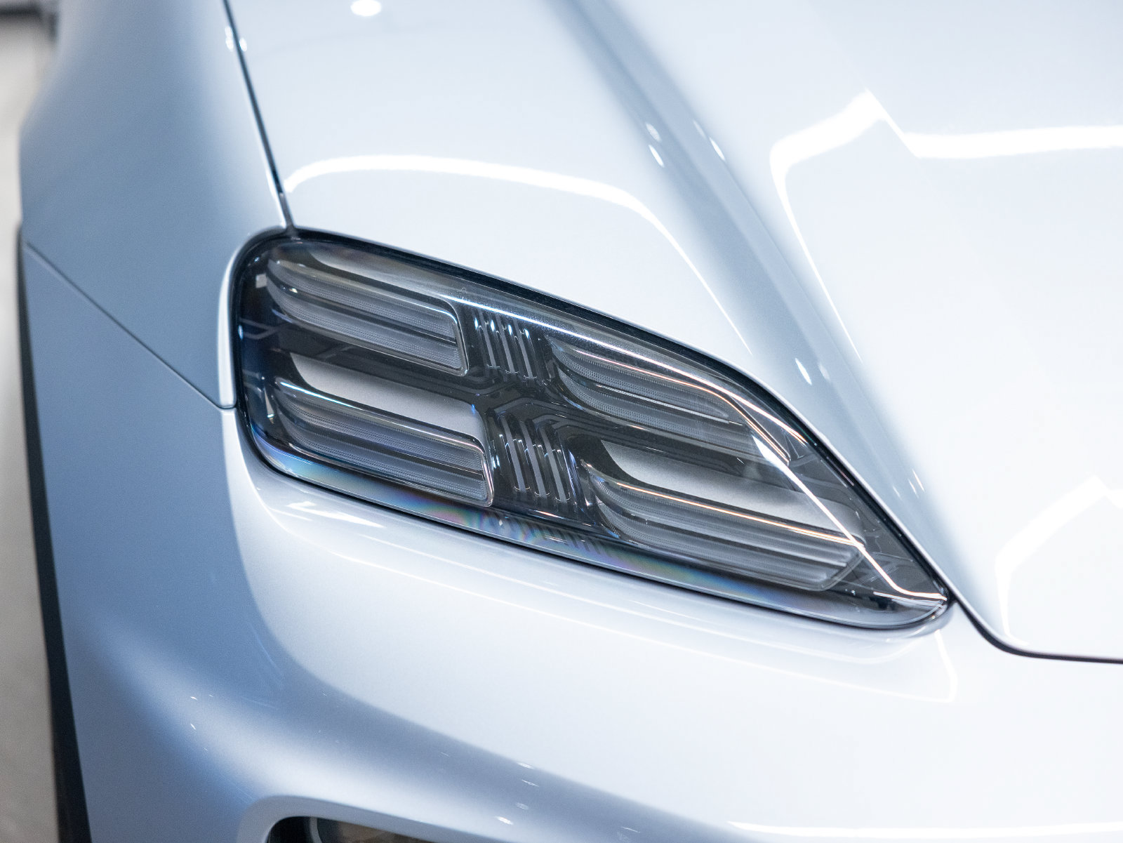 Certified 2025 Porsche Macan 4S Electric AWD/4WD image 9