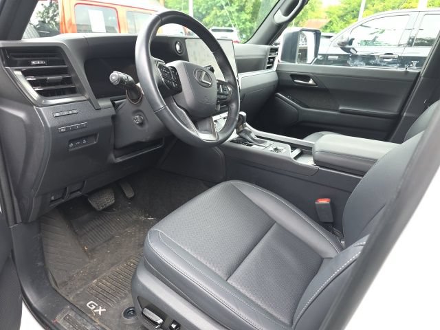 Used 2026 Lexus GX 550 w/ Accessory Package (2T) AWD/4WD image 5