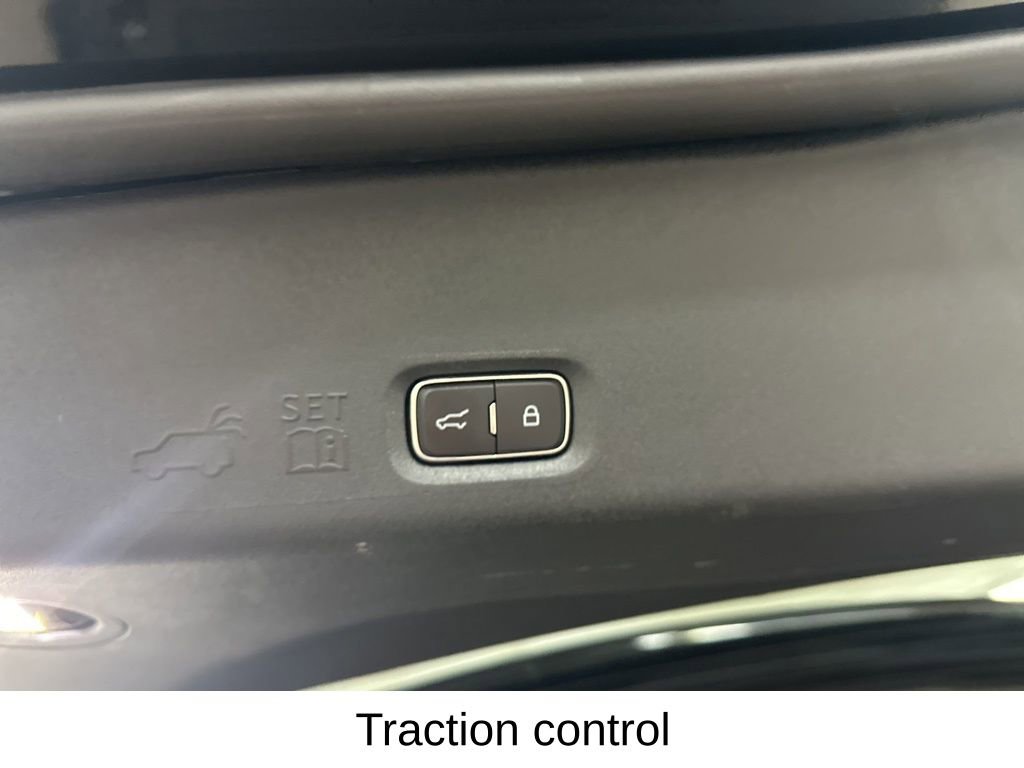 Used 2025 Ford Expedition Platinum image 29