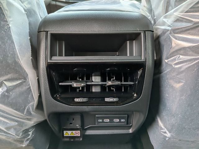 New 2026 Jeep Grand Cherokee Laredo image 14