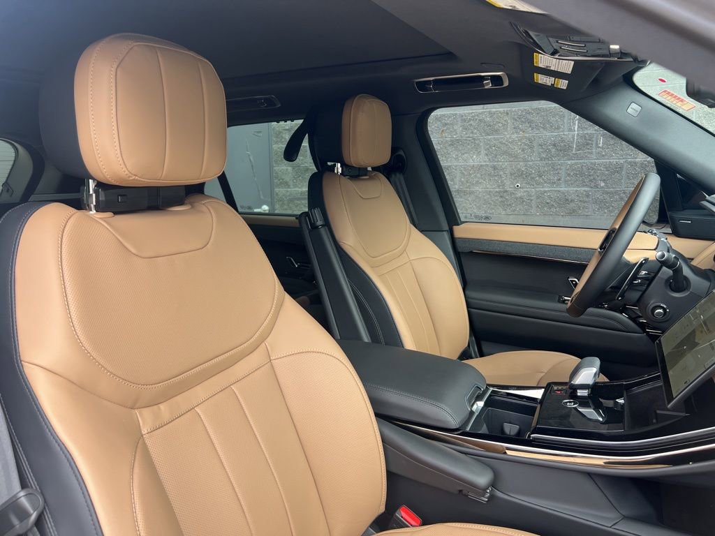 New 2024 Land Rover Range Rover Sport Dynamic SE image 11