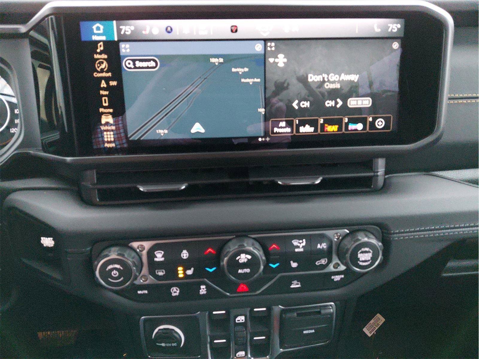 New 2026 Jeep Wrangler Sahara w/ Technology Group image 38