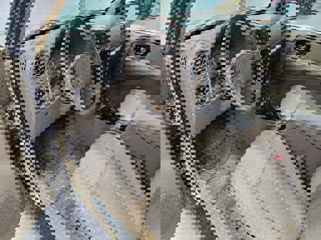 Used 2004 Buick Rainier CXL image 20